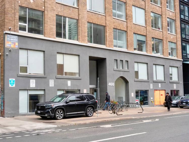 トロント語学学校｜CIS Toronto｜建物の外観