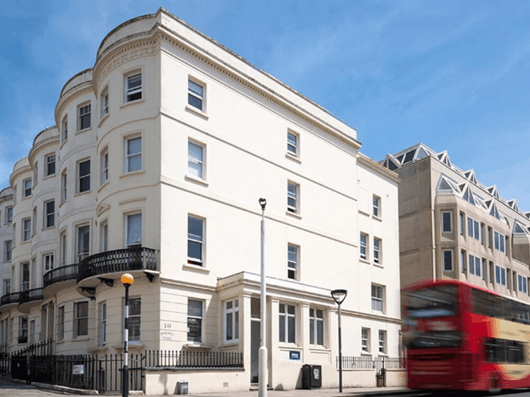 Oxford International Brighton外観