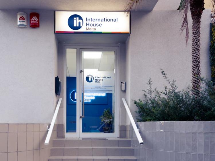 International House Maltaのエントランス