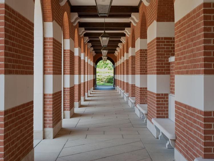 海外サマースクールとは|対象年齢・費用・国別比較・スケジュールなど