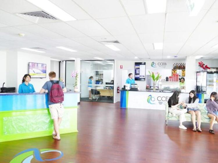 CCEB|ケアンズ語学学校|レセプション・共有スペース