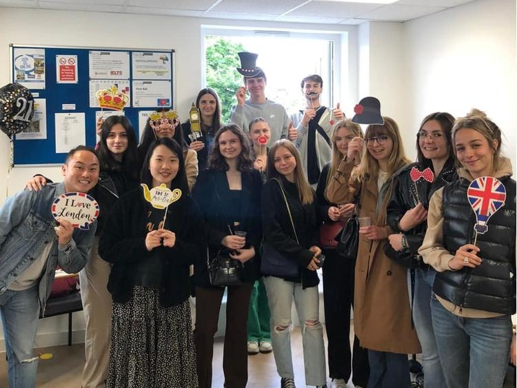 Nacel English School London の生徒の様子