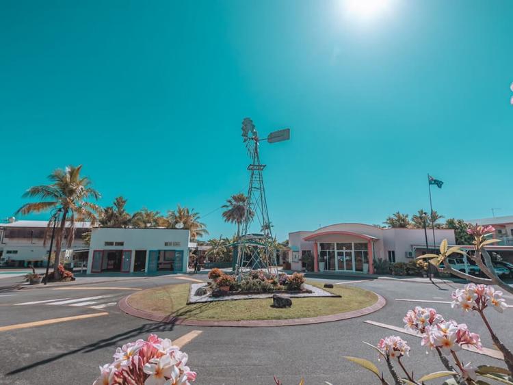 Sun Pacific College Carinsの外観