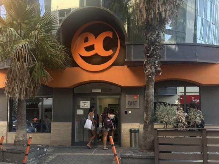 EC Maltaのエントランス