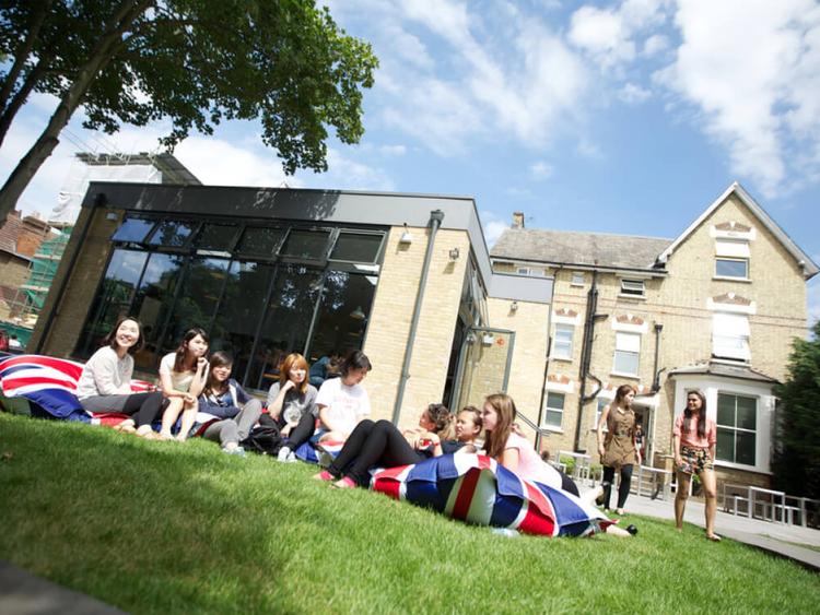 Kings Education-Londonの生徒たち