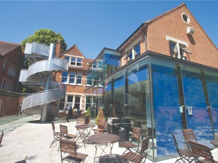 Kaplan International languages  Oxfordコモンルーム