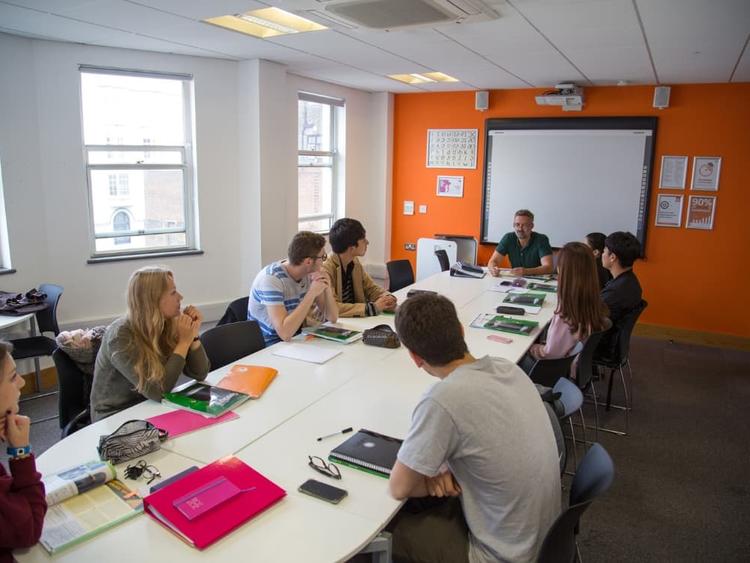 EC English Language Centres Brighton授業風景