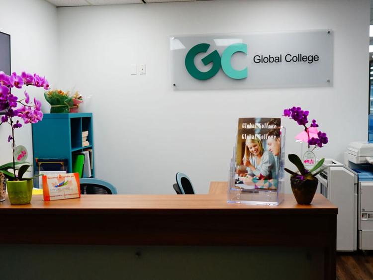 Global Collegeの受付