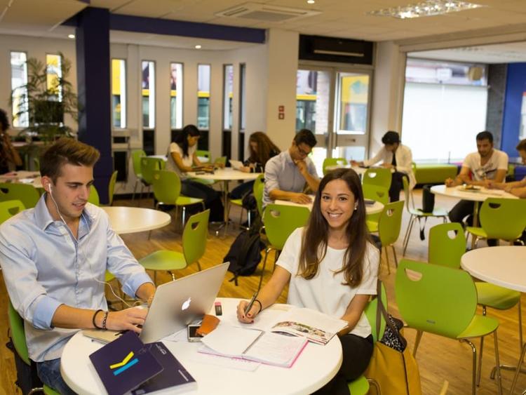 Kaplan International Languages Bournemouthコモンルーム