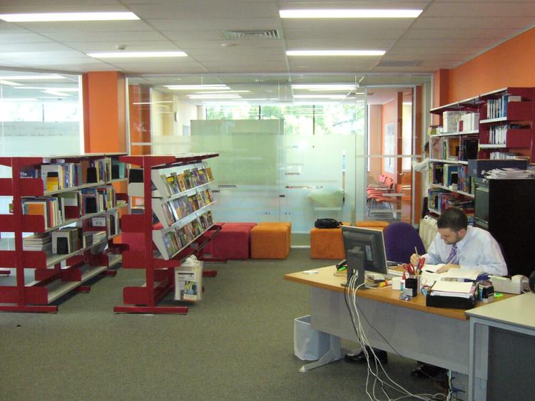 OHC Brisbaneの図書室