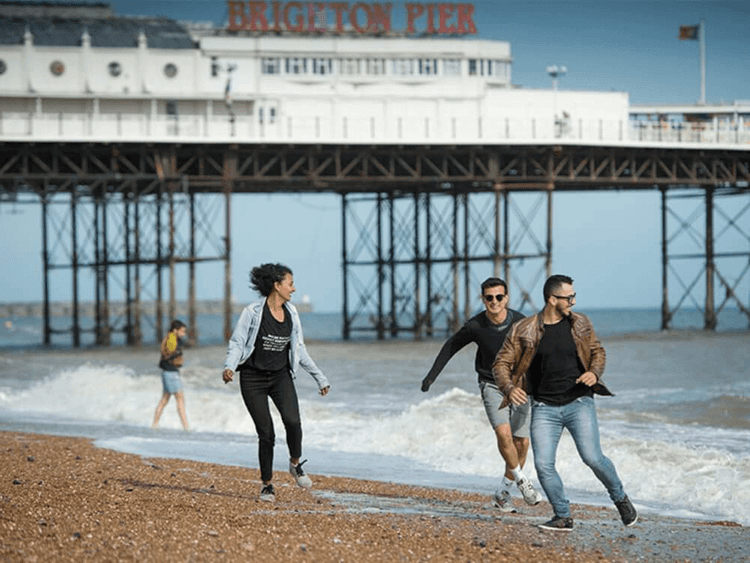 Oxford International Brighton 海辺