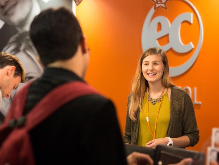 EC English Language Centres Bristolエントランス