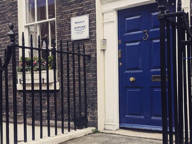 Kaplan International languages London外観