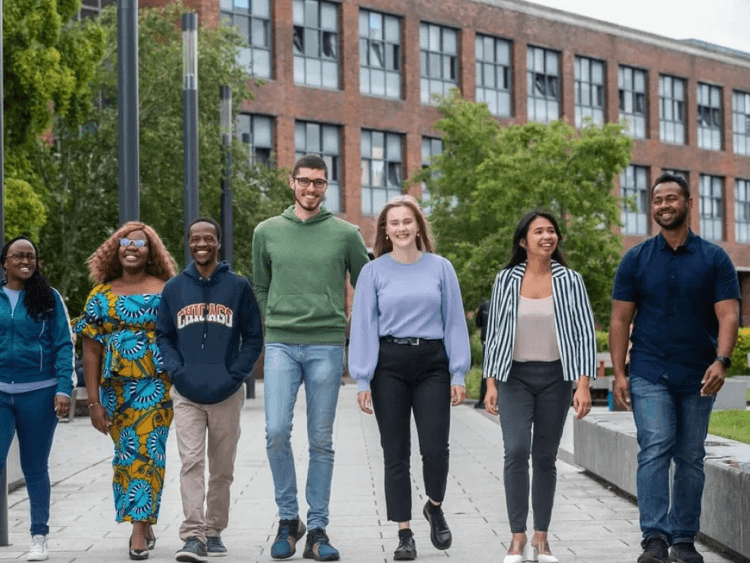 Dublin City University International Academy の生徒の様子