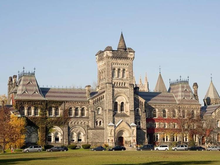 カナダ大学進学にパスウェイプログラムを利用しよう!入学条件や費用について