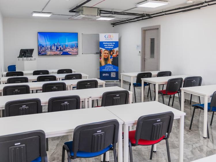 English Path Malta クラスルーム