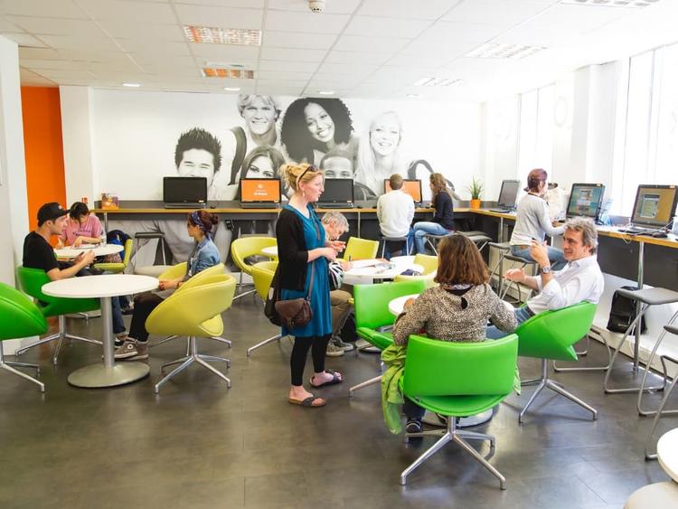 EC English Language Centres Bristolコモンルーム