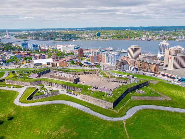 ハリファックスの語学学校一覧|新しい時代の留学